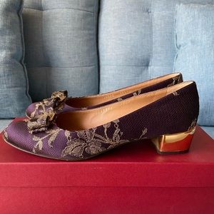 Salvatore Ferragamo Vara bow-embellished Pumps